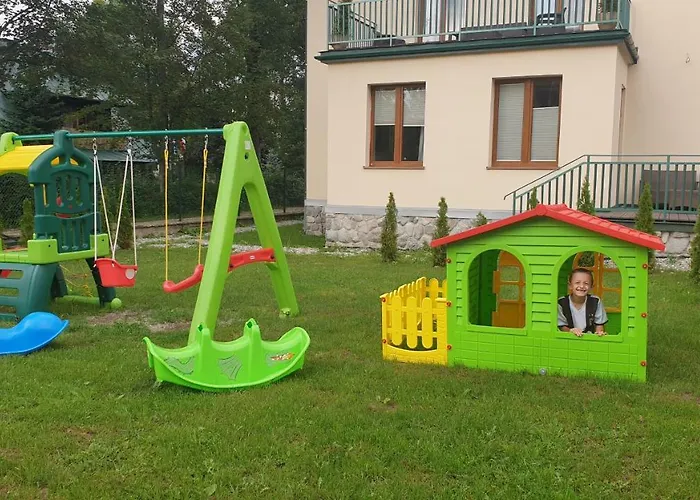 PIWNICZKA - Pokoje Centrum